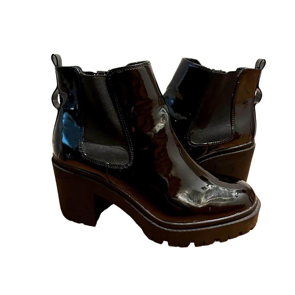 Torrid Women's Patent Leather Heeled Black Booties sz 9WW